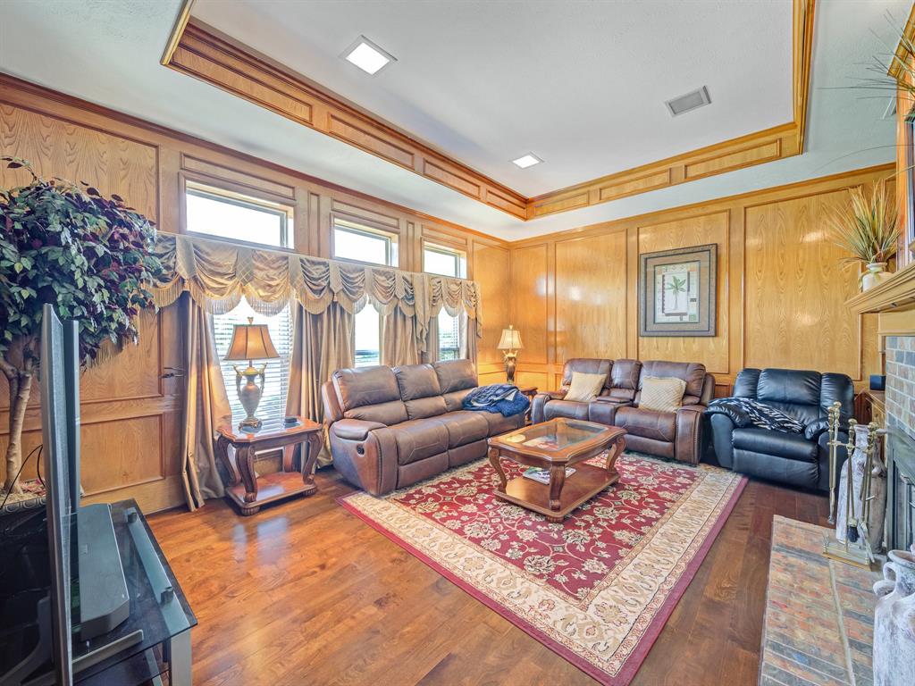 4640 Versailles Lane