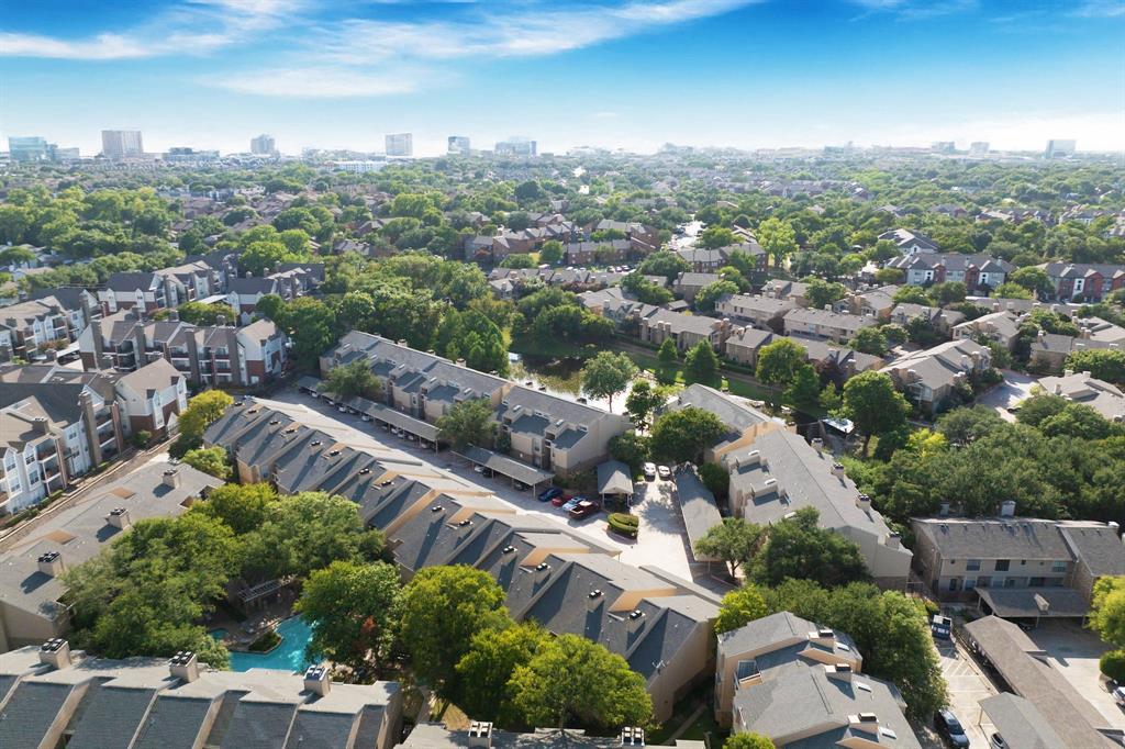 Preston On Creek Condos - Residential