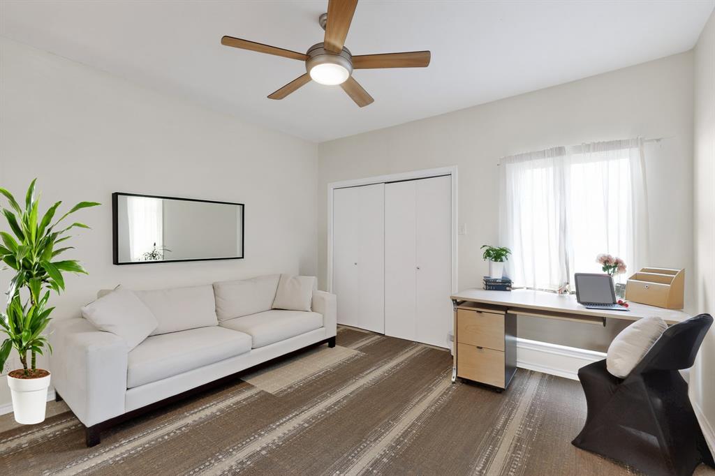 Preston On Creek Condos - Residential