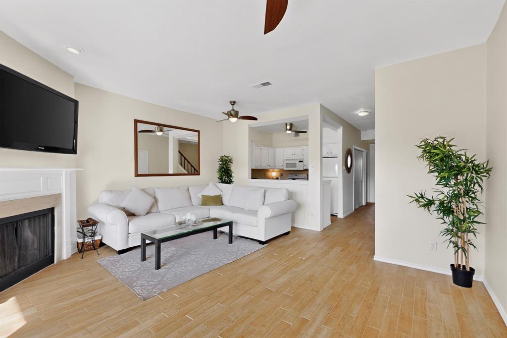 Preston On Creek Condos - Residential