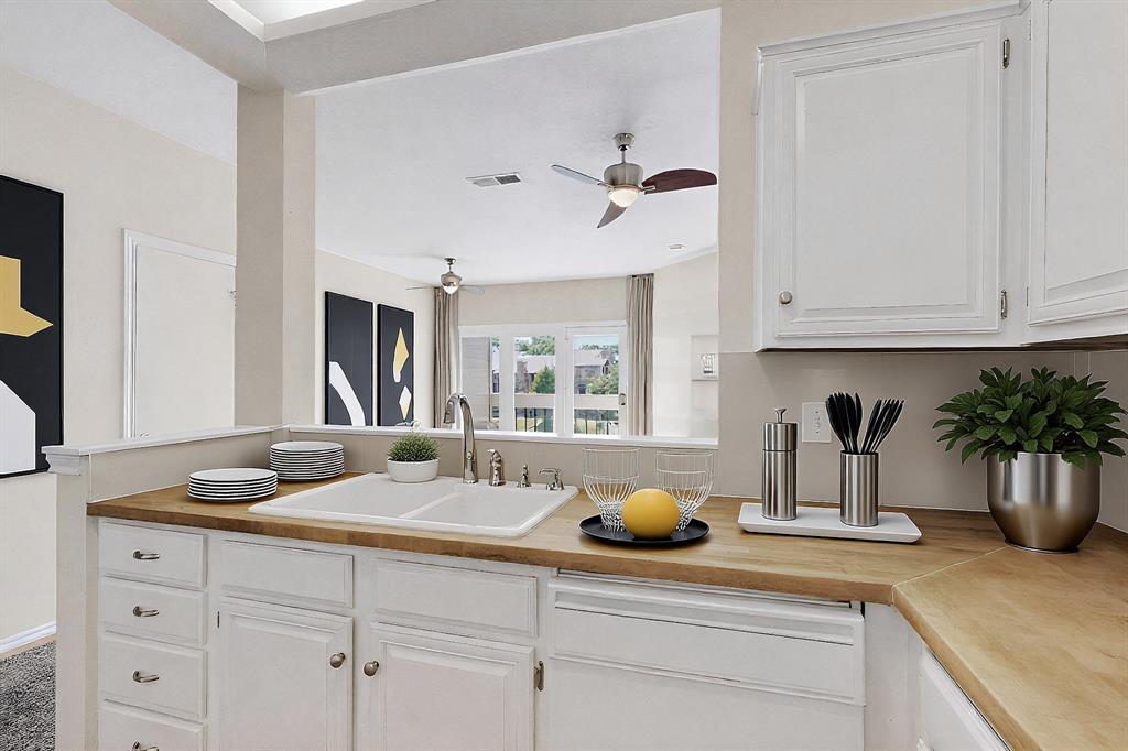 Preston On Creek Condos - Residential