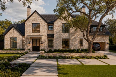 Photo of 6034 Prestonshire LN, Dallas, TX 75225 (MLS # 21349251)