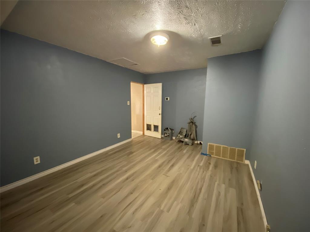 Valwood Park 03 - Residential