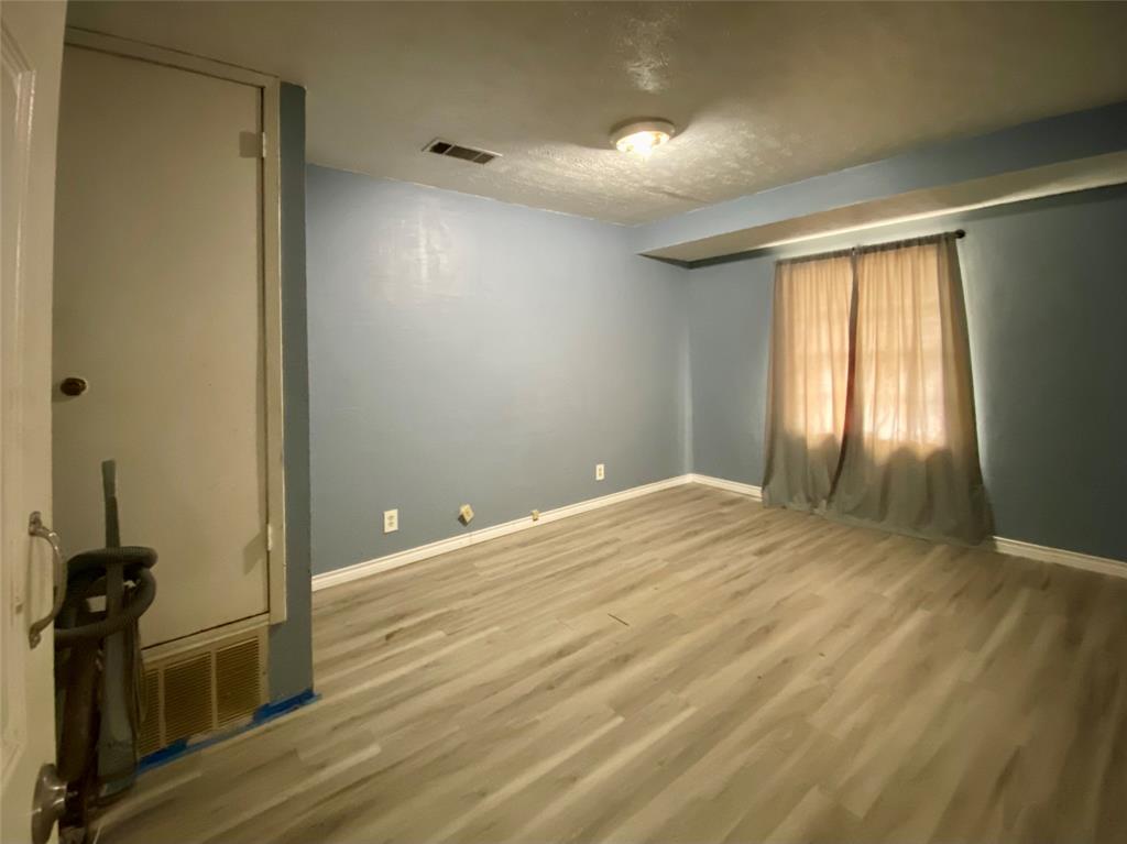 Valwood Park 03 - Residential