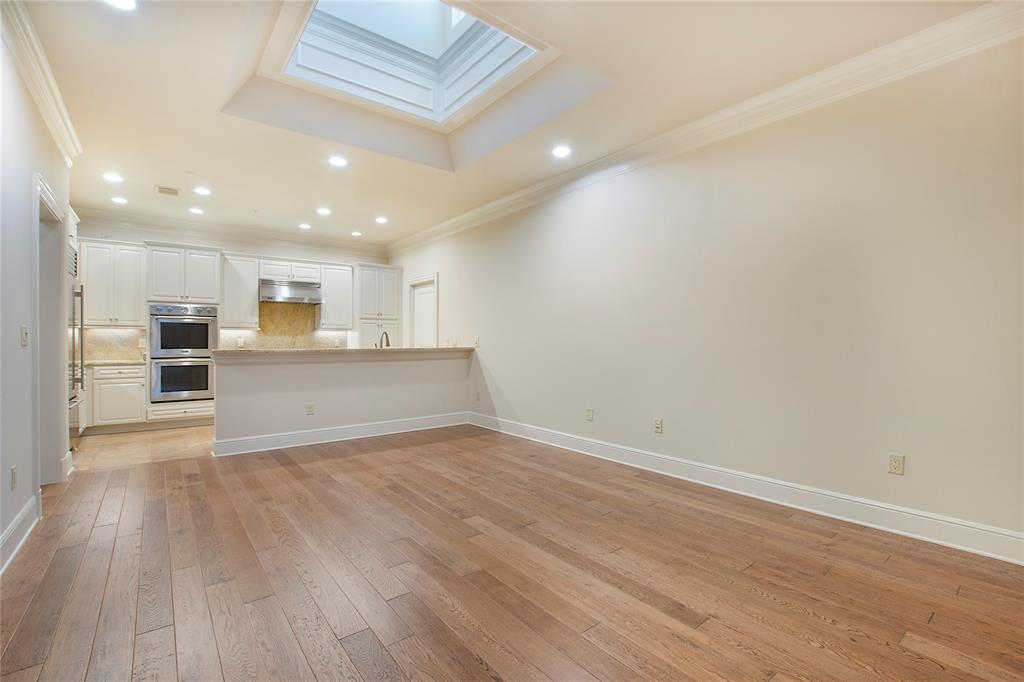 6415 Bandera Avenue 2D