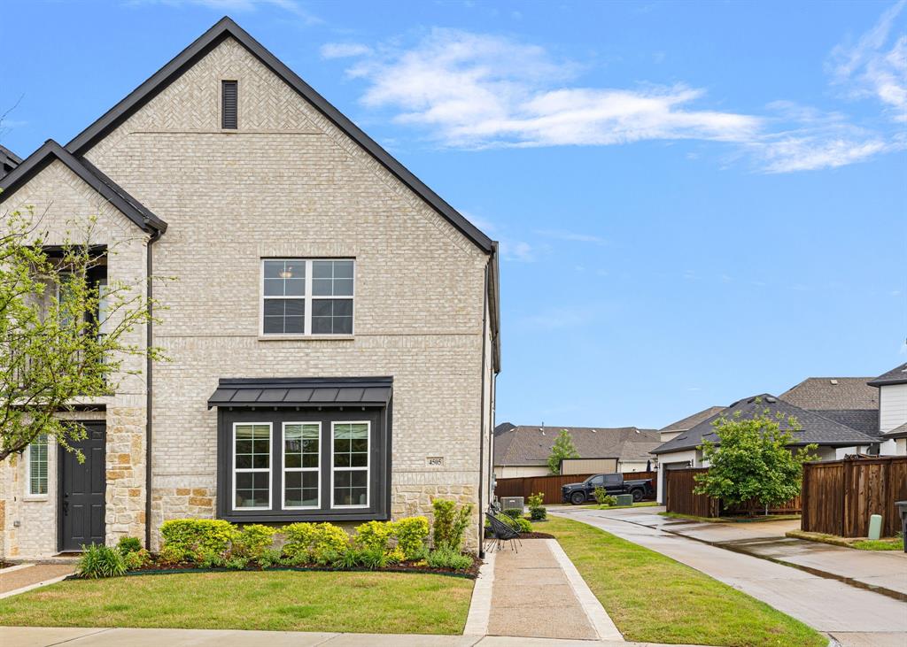 4505 Cypress Thorn Drive
