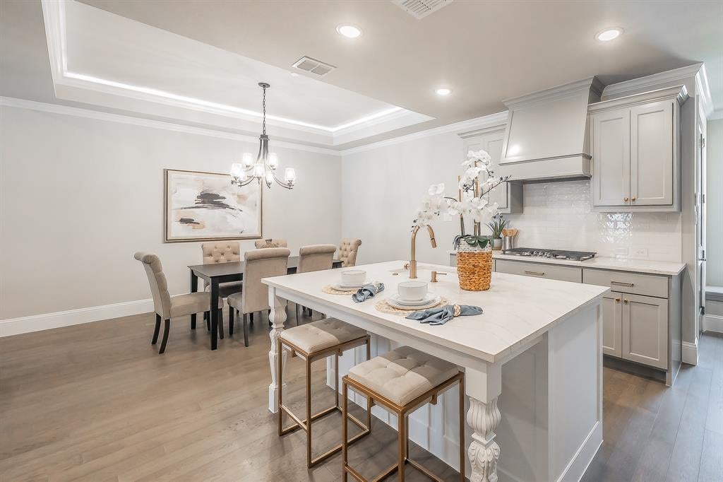 305 Sunset Lane 103