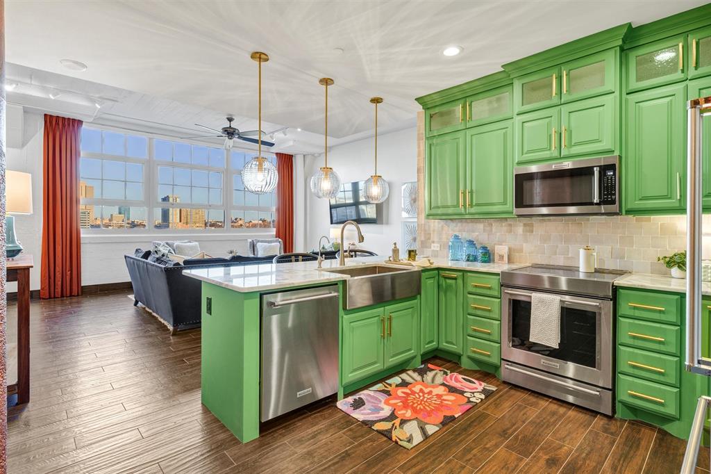 One Montgomery Plaza Residence Condo - Residential