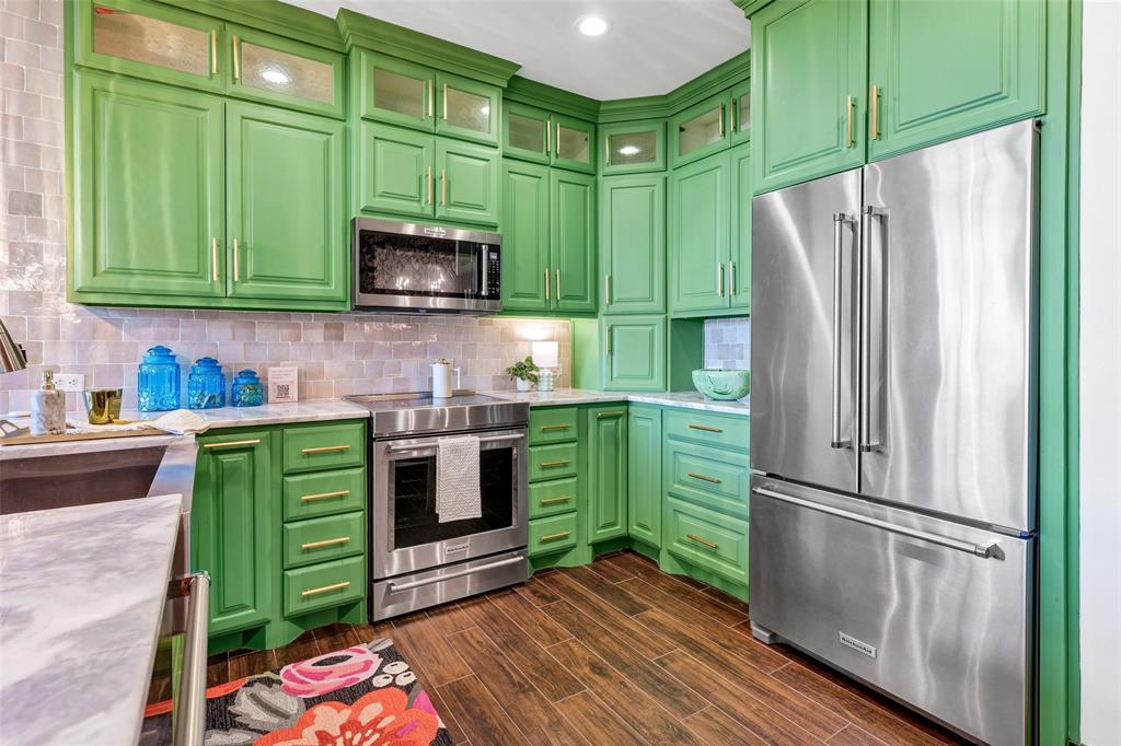 One Montgomery Plaza Residence Condo - Residential