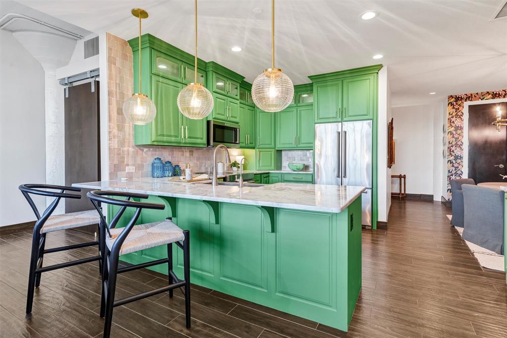 One Montgomery Plaza Residence Condo - Residential