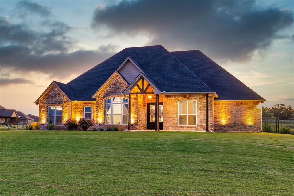 105 Carls Court