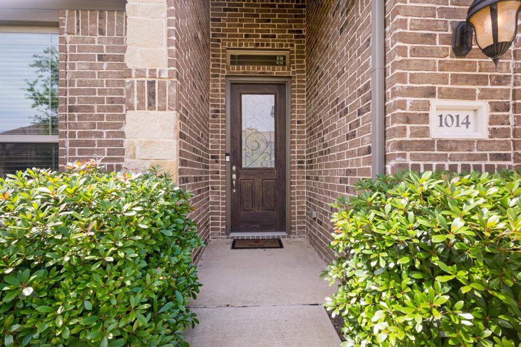 1014 W Villas Court