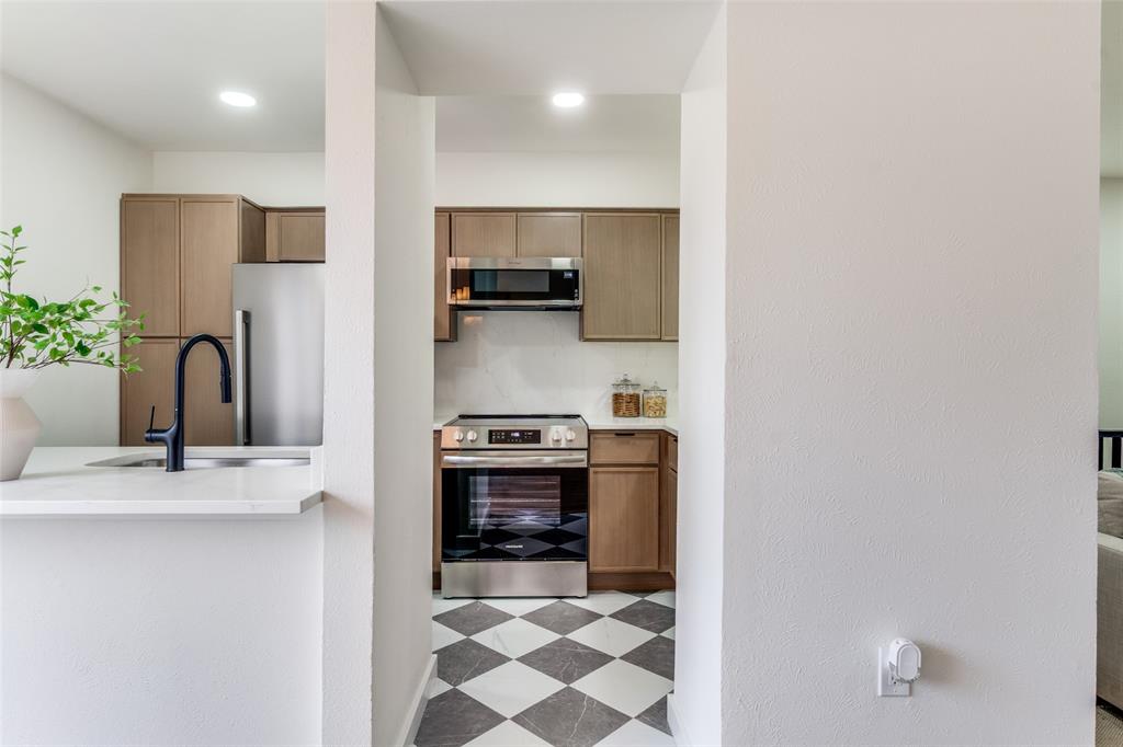 4147 Newton Avenue F