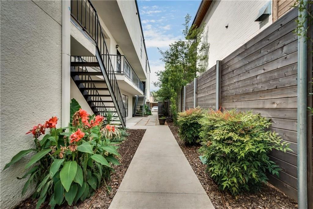 La Siete Condo - Residential