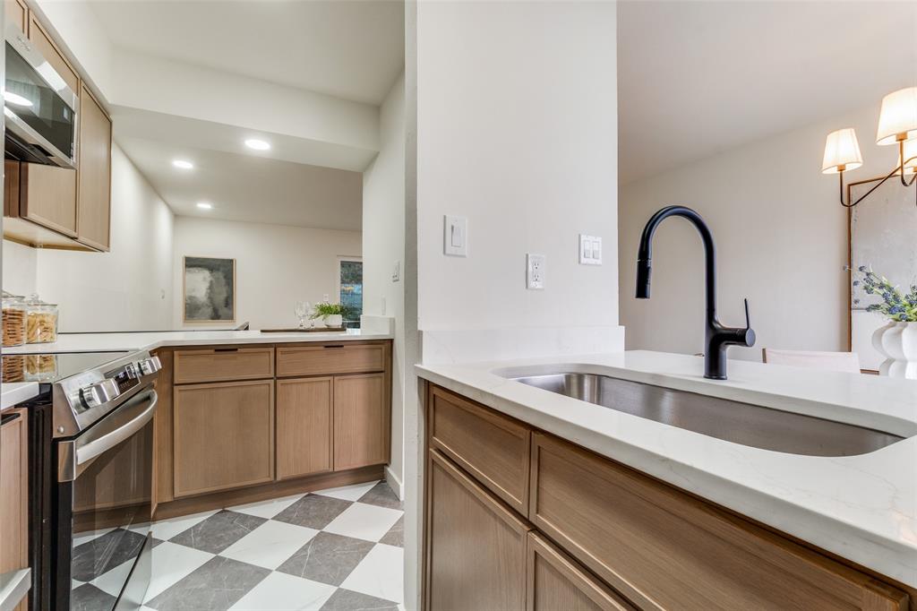 4147 Newton Avenue F