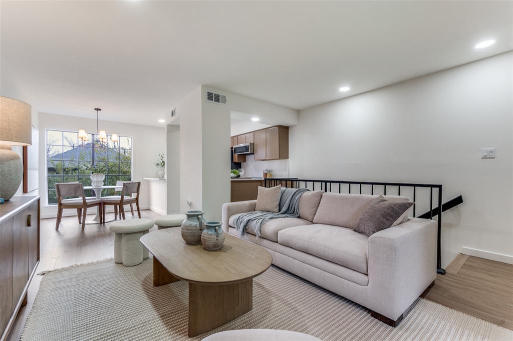 La Siete Condo - Residential