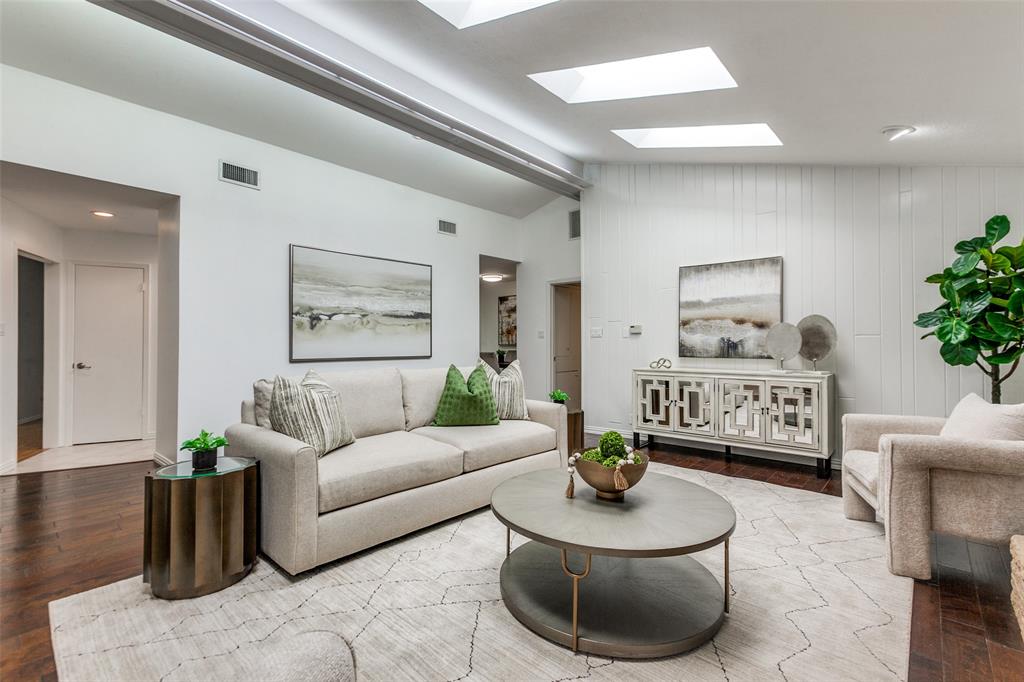 920 Blue Lake Circle