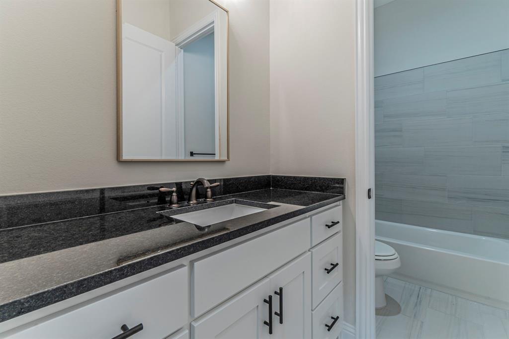 Steeplechase Country Est - Residential