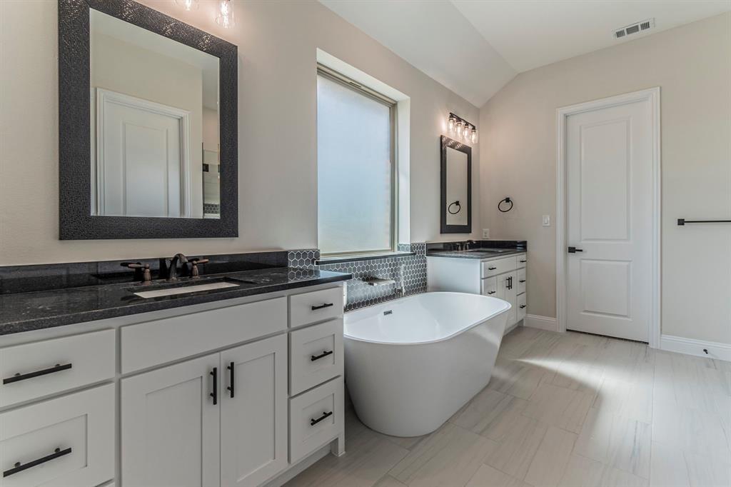 Steeplechase Country Est - Residential