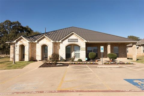 2001 Rockview Drive Granbury TX 76049
