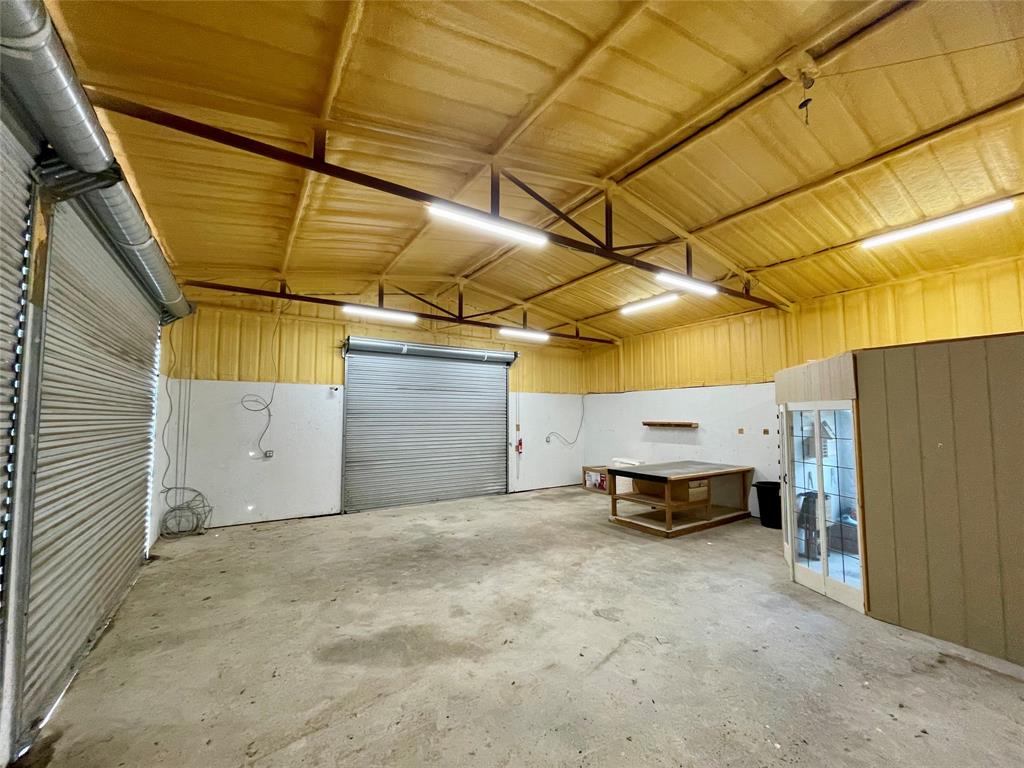 CHAPMAN - Commercial Lease