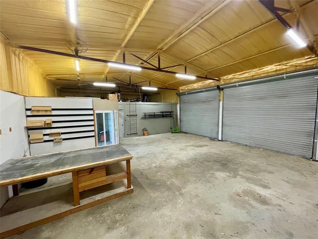 CHAPMAN - Commercial Lease