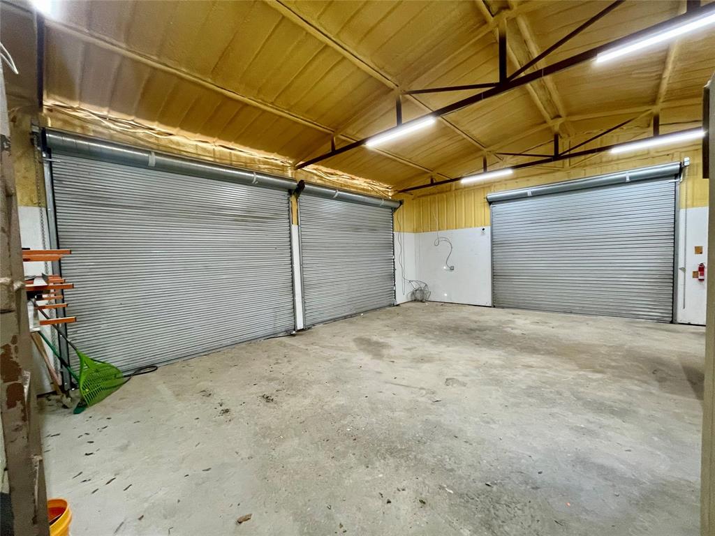 CHAPMAN - Commercial Lease