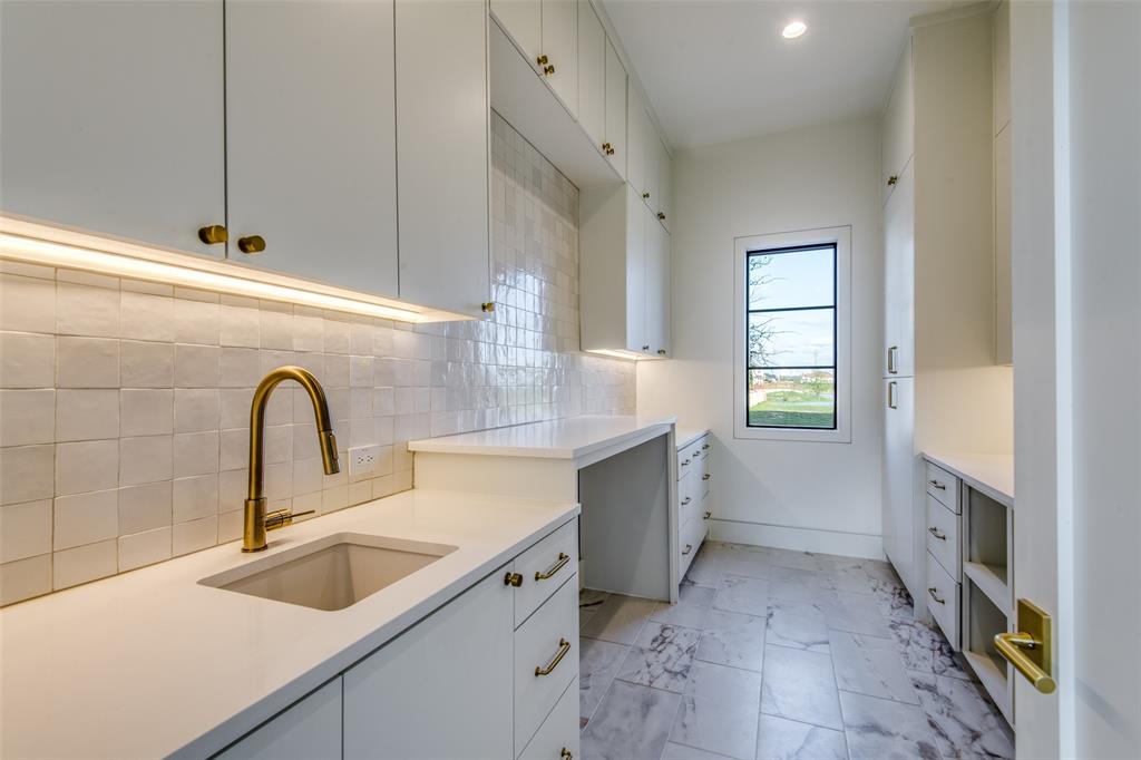 Hills of Kingswood - Residential