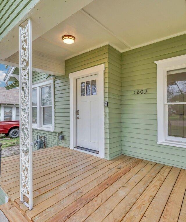 1602 Mitchell Avenue