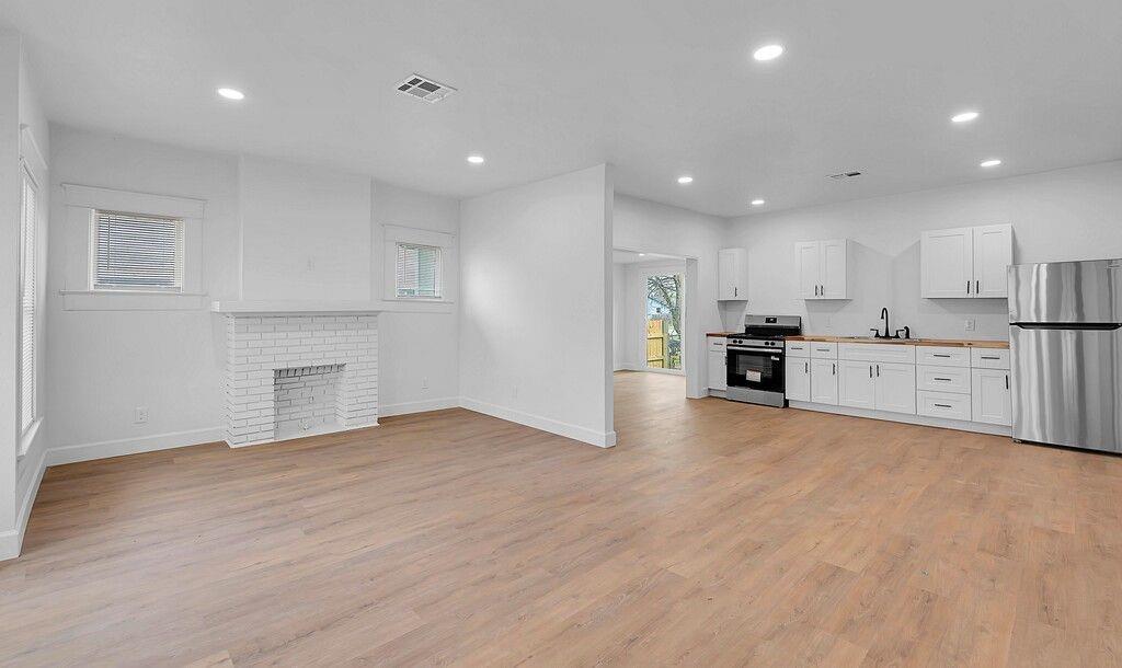 1602 Mitchell Avenue