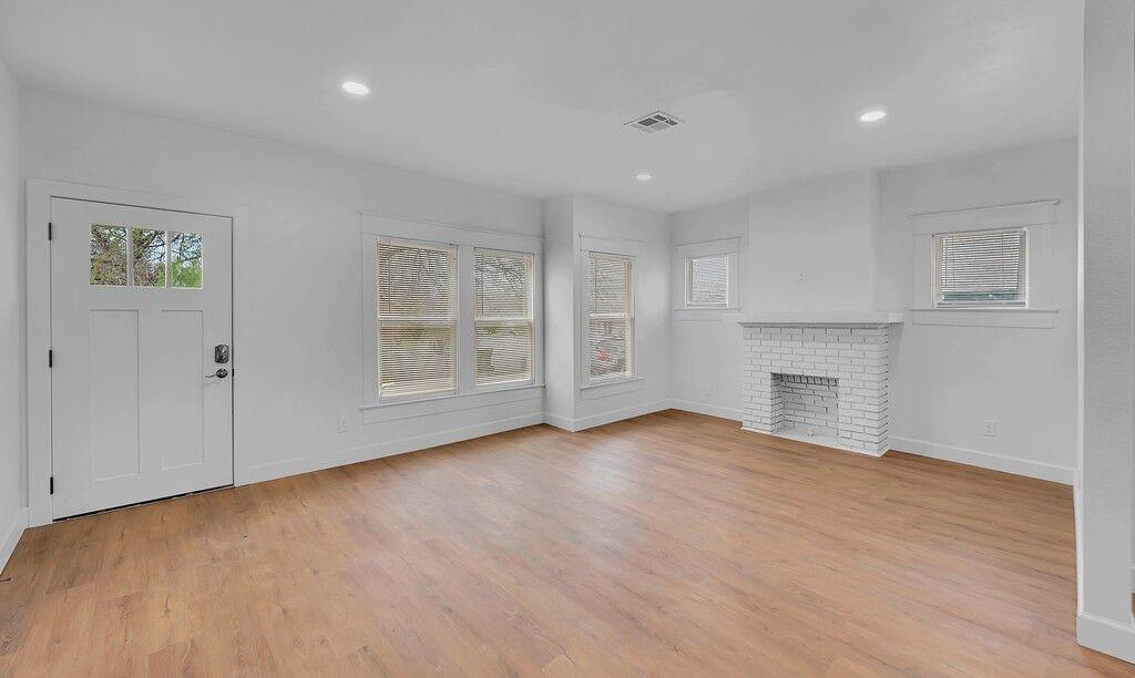 1602 Mitchell Avenue