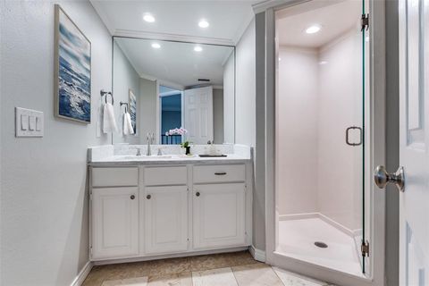 Tiny photo for 5950 Lindenshire Lane #202, Dallas, TX 75230 (MLS # 21099339)