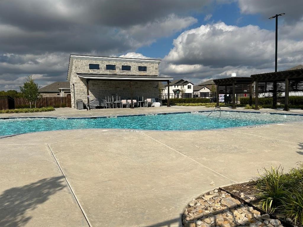 Simpson Xing Ph 4 - Residential Lease