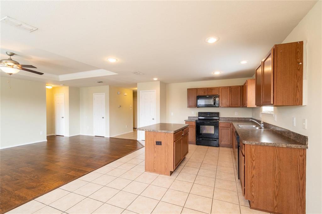 Parks At Boat Club The - Residential Lease