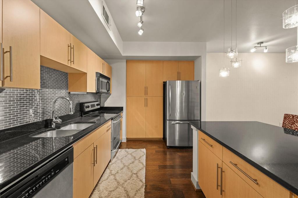 4605 Cedar Springs Road 131
