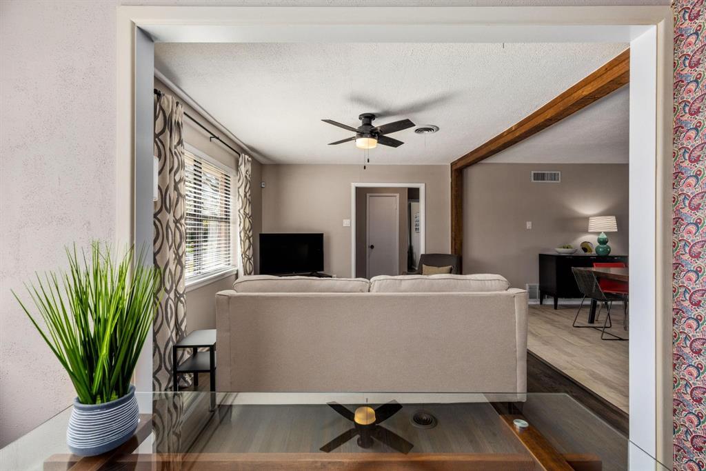 1501 Ronne Drive
