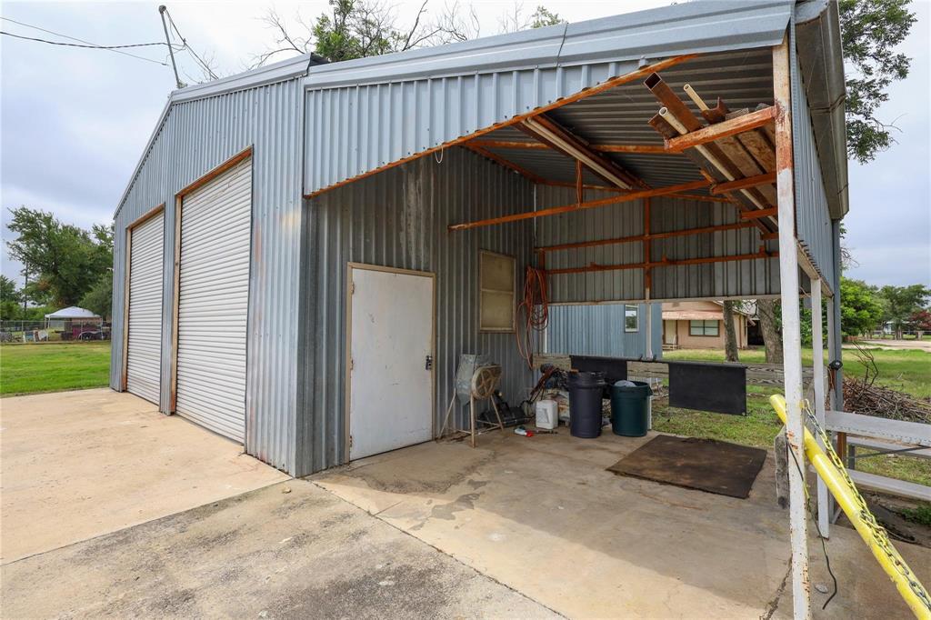 W M Baughs East View Lake Fro - Residential