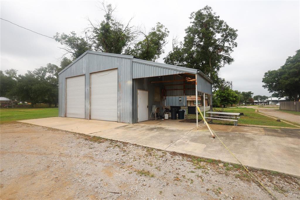 W M Baughs East View Lake Fro - Residential