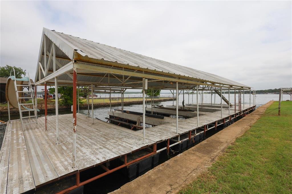 W M Baughs East View Lake Fro - Residential