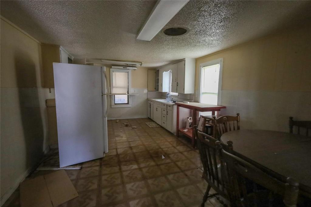 W M Baughs East View Lake Fro - Residential