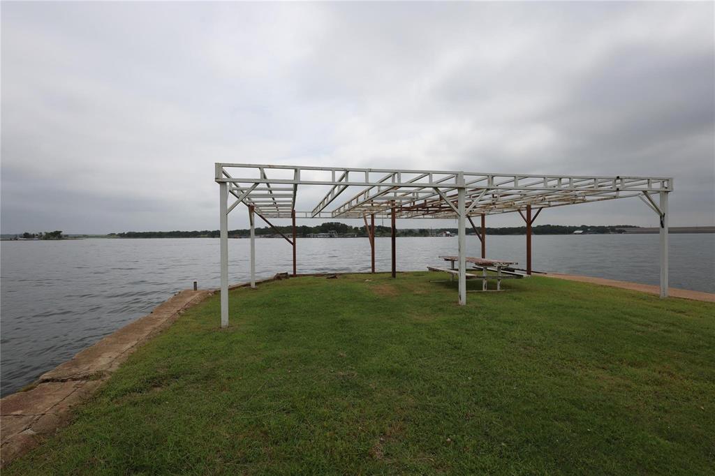 W M Baughs East View Lake Fro - Residential