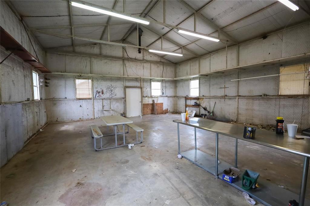 W M Baughs East View Lake Fro - Residential