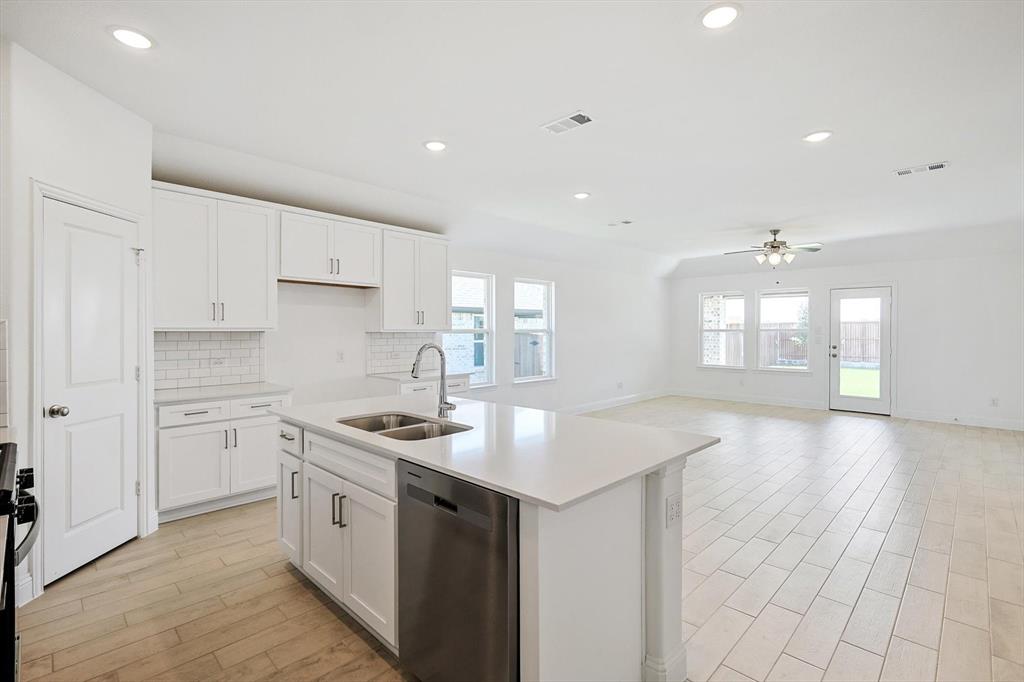 Anacapri Ph 1a - Residential Lease