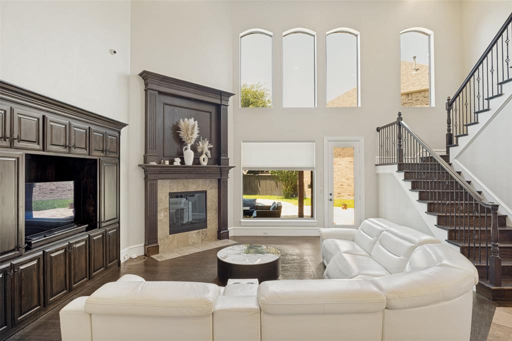 4828 Pyramid Drive