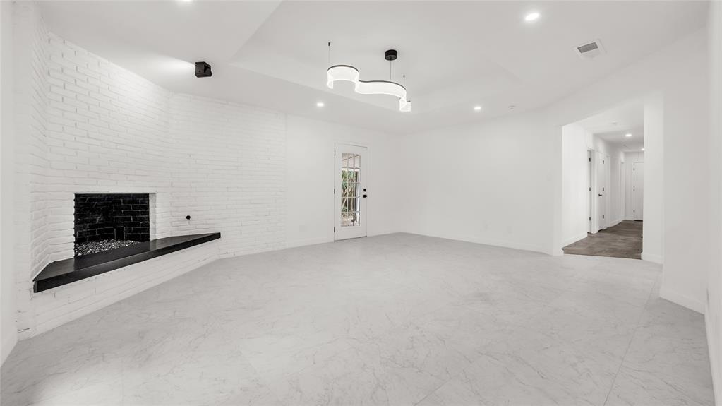 2405 Bennington Court