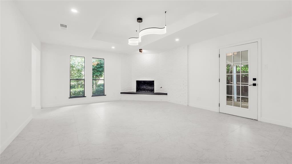 2405 Bennington Court