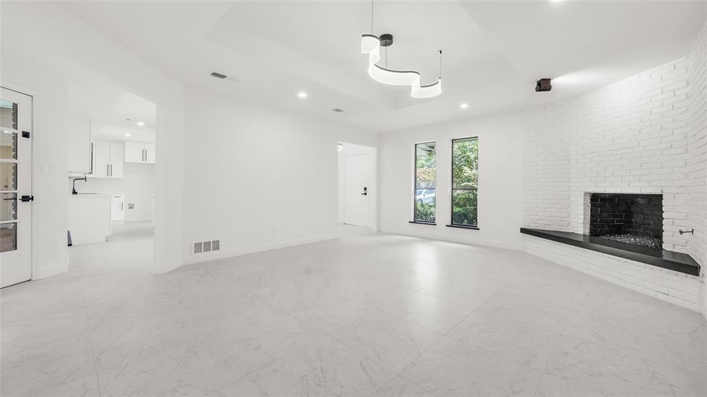 2405 Bennington Court