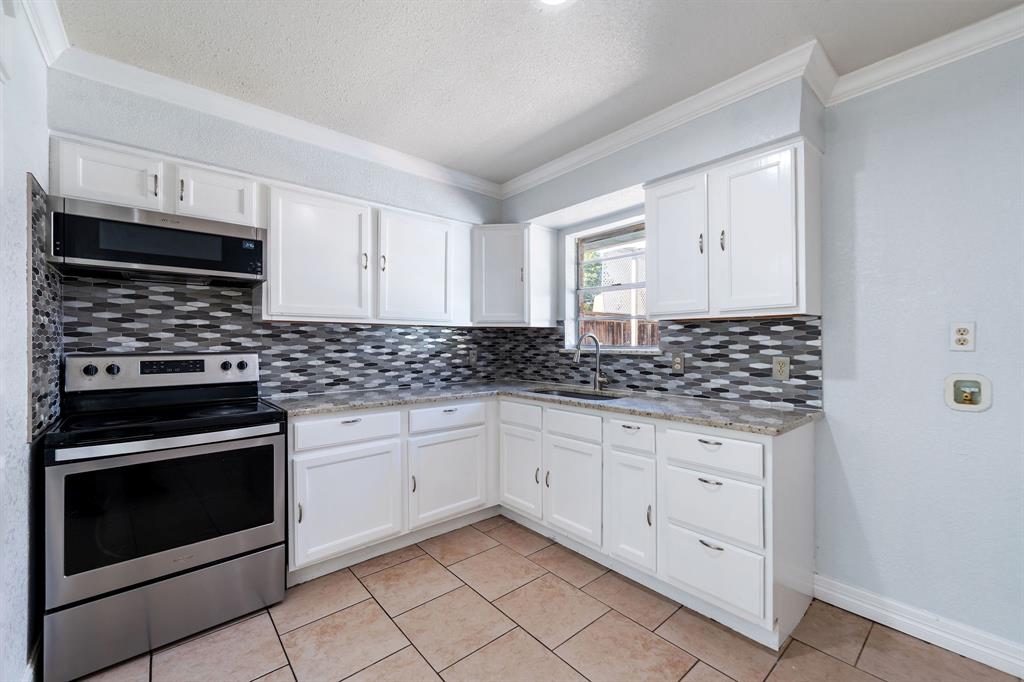 Freeway East Rev - Residential