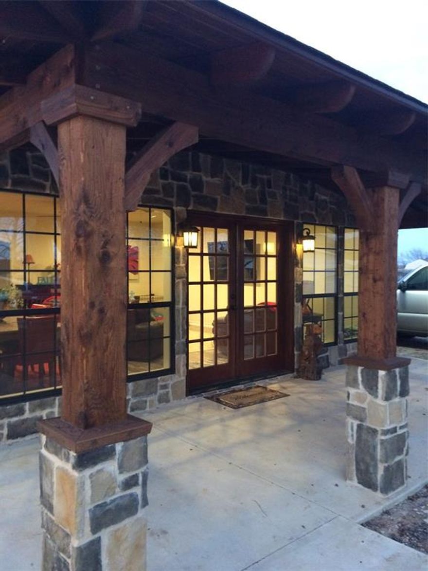 Cozy Cottage Apartment with all utilities paid!   It is an open floor plan that is updated, spacious, ceramic tile flooring throughout, and 10 foot ceilings. Close proximity to Denton and surrounding areas.  Easy access to HWY 380 and I-35.  Beautiful tile floors, lots of windows, trees, a great covered patio for cooking out and entertaining. This is the perfect place to relax and call home! 
Agent and buyers to verify all measurements and information.