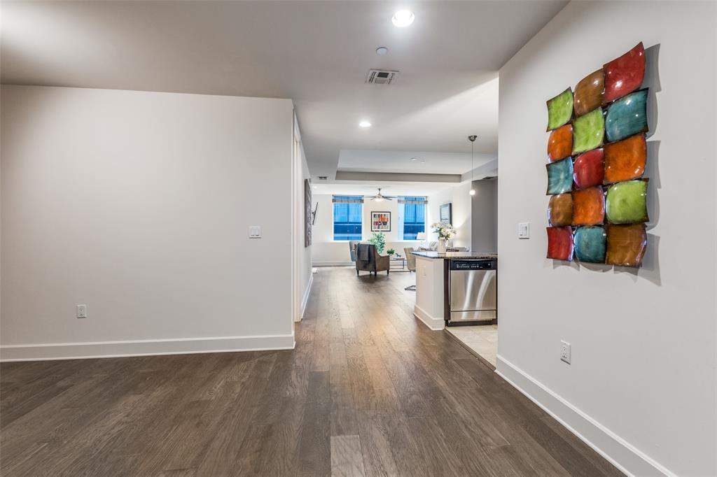 1505 Elm Street Condominiums - Residential